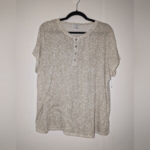 🎀$5 Liz Claiborne Beige Print Blouse